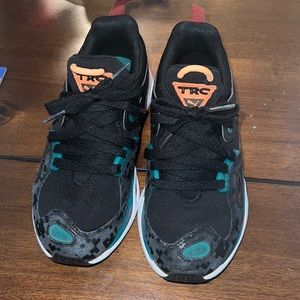 BIG KIDS' PUMA X MINECRAFT TRC BLAZE CASUAL SHOES